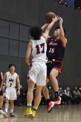 男子１回戦・白樺学園（黒ユニホーム）―北見北斗