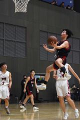 男子１回戦・白樺学園（黒ユニホーム）―北見北斗