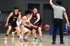 男子１回戦・白樺学園（黒ユニホーム）―北見北斗