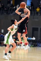 女子１回戦・帯大谷（黒ユニホーム）―小樽双葉