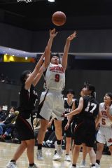 女子２回戦・帯大谷（白ユニホーム）―滝川（黒ユニホーム）