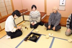国際交流センターでお茶会　鹿追 2