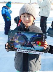 雪合戦や「宝探し」　大樹で真冬の感謝祭 2