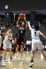 女子準決勝・帯大谷（黒ユニホーム）―日本航空北海道
