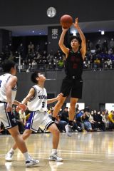 男子準決勝・帯大谷（黒ユニホーム）―東海大札幌