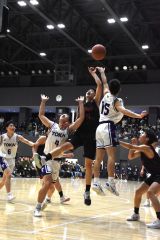 男子準決勝・帯大谷（黒ユニホーム）―東海大札幌