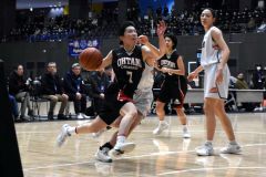女子準決勝・帯大谷（黒ユニホーム）―日本航空北海道