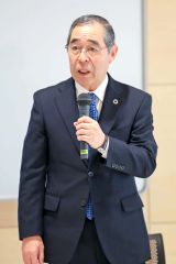 あいさつする竹中町長（平栗玲香通信員撮影）