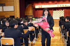 蝦名選手「８位入賞目指す」　地元帯広でＯＷＳパリ五輪出場権獲得を報告
