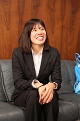 質問に答える蝦名選手