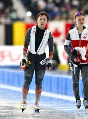 【女子５００メートル】レース後、納得のいかない表情を見せる久保杏奈（金野和彦撮影）
