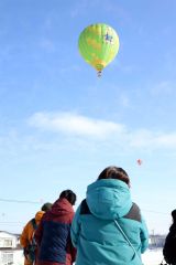 空から絶景満喫　上士幌バルーンミーティング開幕