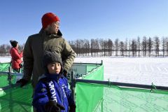雪原アート、晴天の下でくっきり　スノーアートヴィレッジなかさつない２０２４