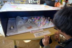 十勝川温泉観光ガイドセンターに展示されている杉本さんが作った彩凛華を再現した工作