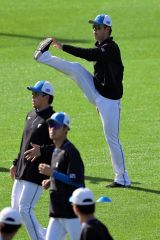 【春季キャンプ１２日目】日本ハム・杉浦稔大＝沖縄・かいぎんスタジアム（大賀章好撮影）