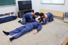 バイク事故を想定して訓練に励む士幌町消防署員
