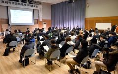 町内外から多くの人が参加した講演会