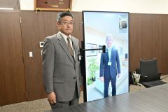 新型システムでオンライン対談「対面で会話しているよう」　大樹と松崎両町長 2