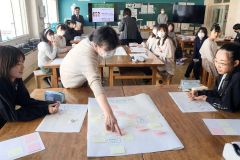 ゼロカーボンの授業の様子（村提供）