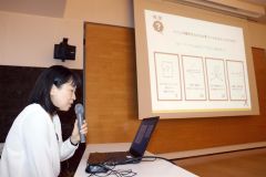 正しい対処法や寄り添った支援のあり方を伝えた水野さん