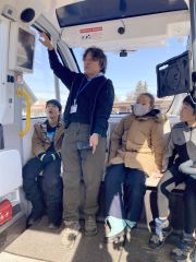 乗り心地を確認する上士幌小児童