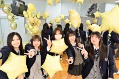 音更高校３年生にサプライズのバルーンデコレーション（金野和彦撮影）