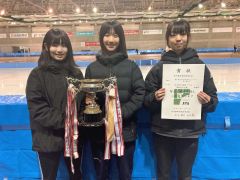 学校対抗で女子総合優勝の忠類