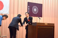 村田道議の新春の集いに３００人 9