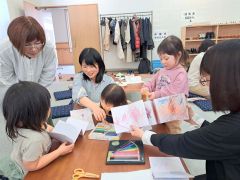 オリジナルの絵本できたよ　絵本作家・すずきももさんのワークショップ