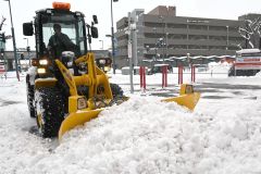 中札内上札内４７センチ、帯広３３センチ　各地大雪で物損事故５４件