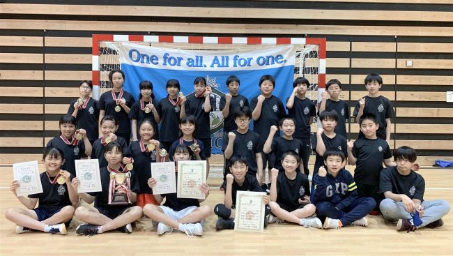 音更ＨＣ女子２連覇、男子も堂々３位　道小学生ハンドボール選手権道産子大会