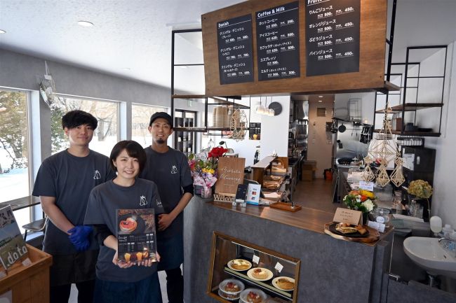 四季感じるカフェ　上芽室に　「交流の拠点に」　若者３人が運営「クリンゲル」