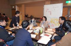 理想の未来へ意見を交わす参加者