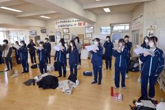 ３月２４日の「定期演奏会」に向け、歌声や表現の完成度を高める部員ら