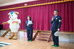 音更町の共栄台幼稚園で交通安全教室（金野和彦撮影）