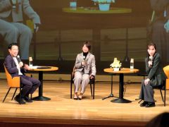 左から栗谷さん、高木さん、押切さん