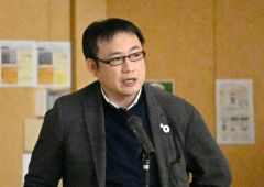 講演する松村氏
