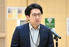 講演する相川氏