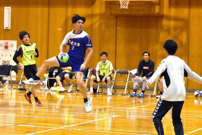 白色矮星、終盤逆転Ｖ　女子はＴＳＳ全勝　ハンドボール帯広協会納会大会