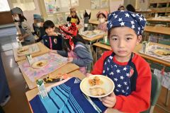 「タラのマヨ焼き」おいしいよ　広尾でふるさと給食 4