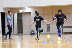 走り方トレーニングに取り組む団員たち
