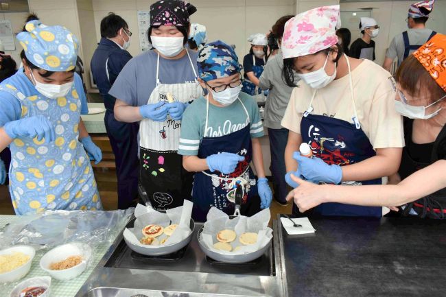 本別勇足中生が考案した丼やピザ、町内と札幌の飲食店で期間限定提供