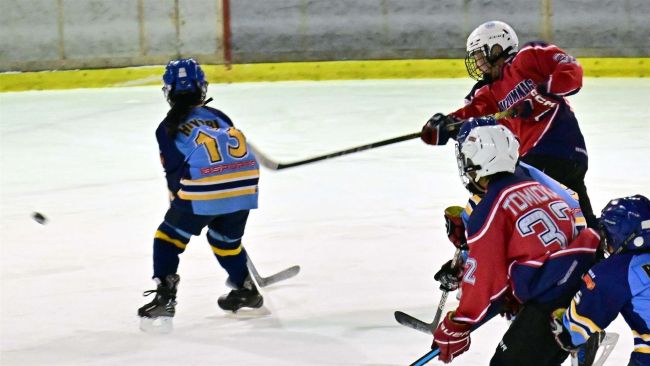 堀江７Ｇ、清水御影が圧勝Ｖ―連盟会長杯全十勝新人ちびっこアイスホッケー