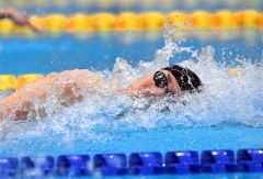 【男子１００メートル自由形・予選８組】４９秒１４のトップタイムで首位で準決勝進出を決めた坂田怜央（ＪＯＹＦＩＴ帯広、帯南町中出）＝金野和彦撮影