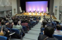 力強い演奏で会場を盛り上げたさらべつかしわ太鼓保存会（同会提供）
