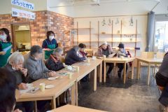 食事で健康寿命を延ばそう　陸別ほっとカフェで管理栄養士が講演 3