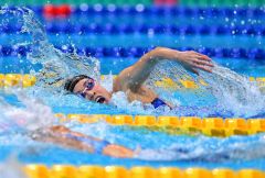 【女子１５００メートル自由形・決勝】１６分７秒のタイムで優勝を飾った蝦名愛梨