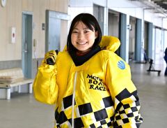 修了記念レースを終え、笑顔を見せる中嶋さん