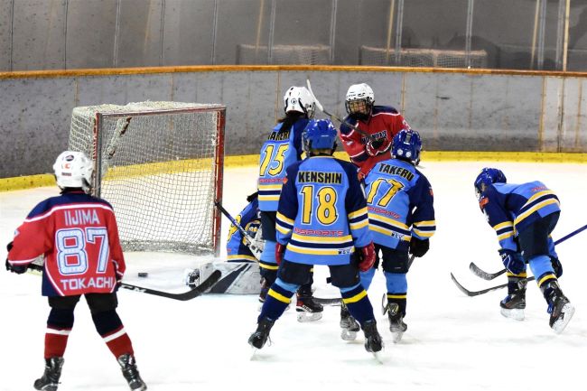 清水御影快勝Ｖ、１４－５大空　音更が３位　日本アイスホッケー連盟会長杯小学生道央大会