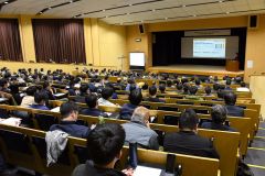 約２１０人が参加した成果発表会